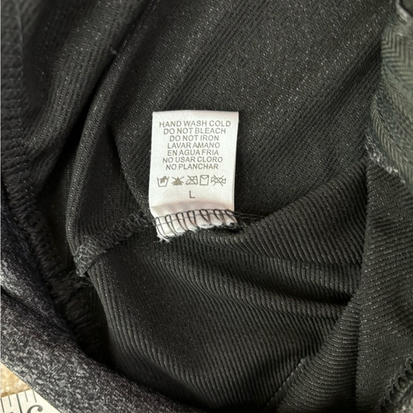 Striking gray black white zip hoodie. Excellent condition.  Size large. - Picture 7 of 7